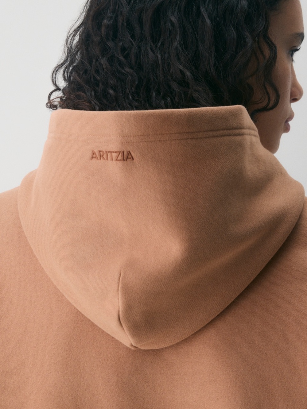 Aritzia Cozy Sweatfleece Perfect Hoodie Medium Chocolate Mousse NWT - Picture 7 of 8
